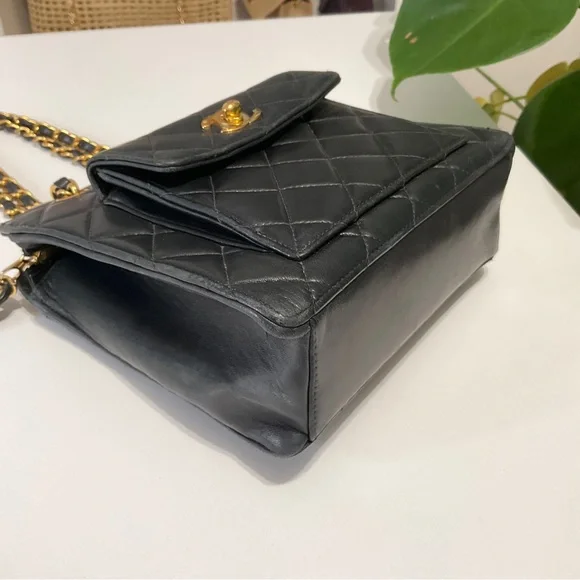 ❌NOT AVAILABLE❌ Vintage 1997 Chanel Navy Blue CC Handbag 24K Gold Hardware - Picture 8 of 16